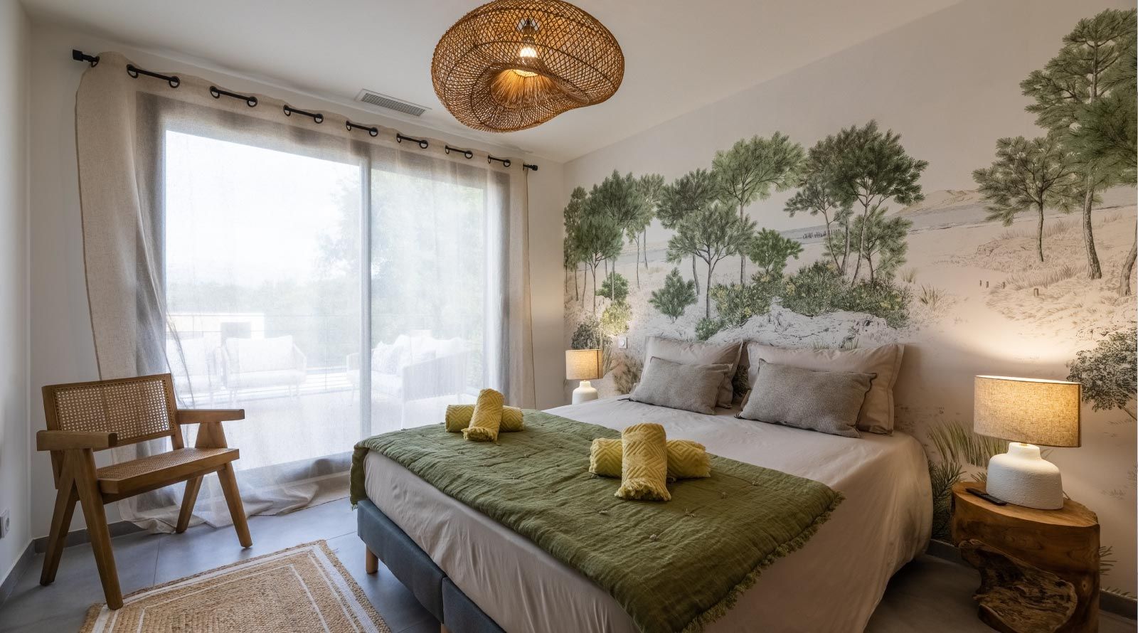 Vue d'une des 5 chambres de la villa moderne en Corse