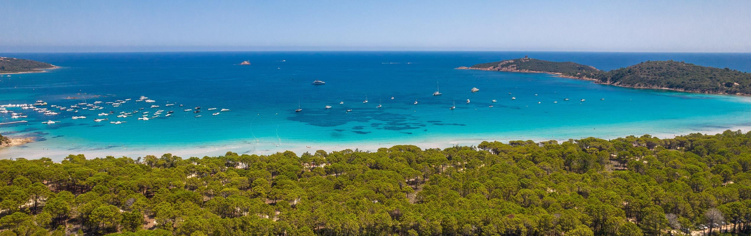 Vue aérienne plage corse pres de la villa en location