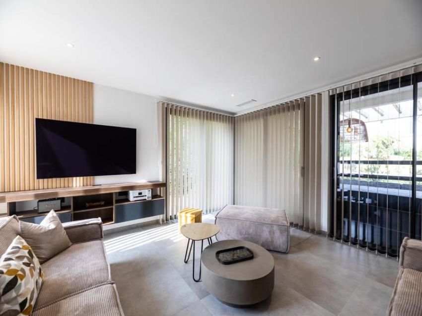 Vue du salon de la location en Corse